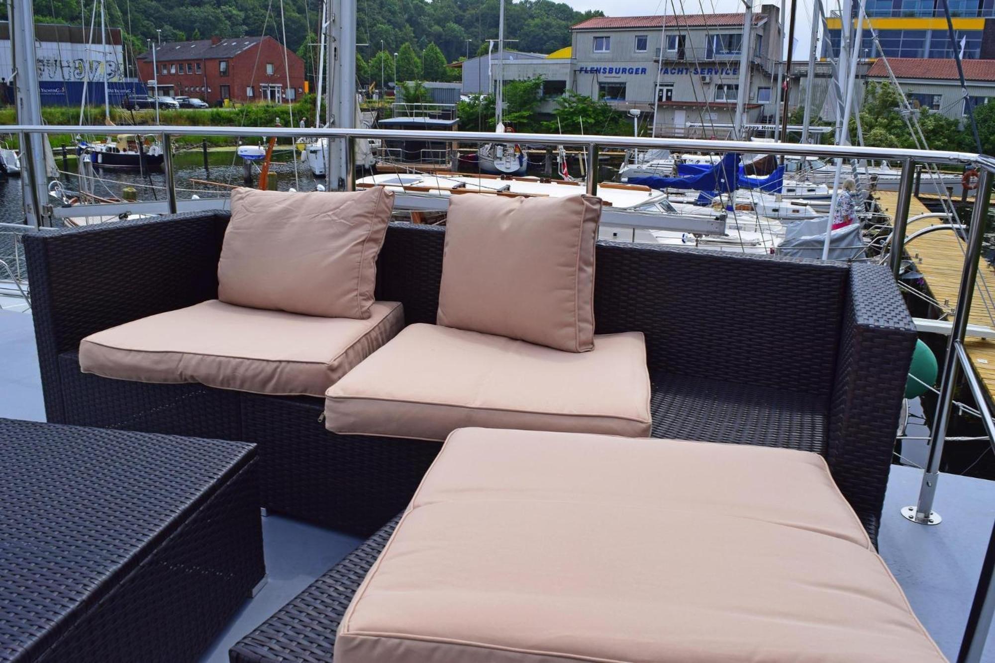 Отель Houseboat Leni Фленсбург Экстерьер фото