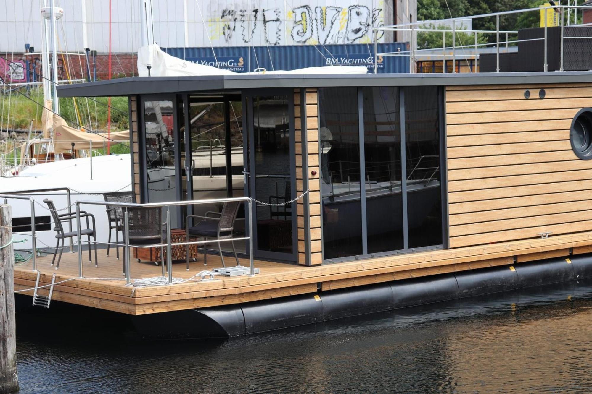 Отель Houseboat Leni Фленсбург Экстерьер фото